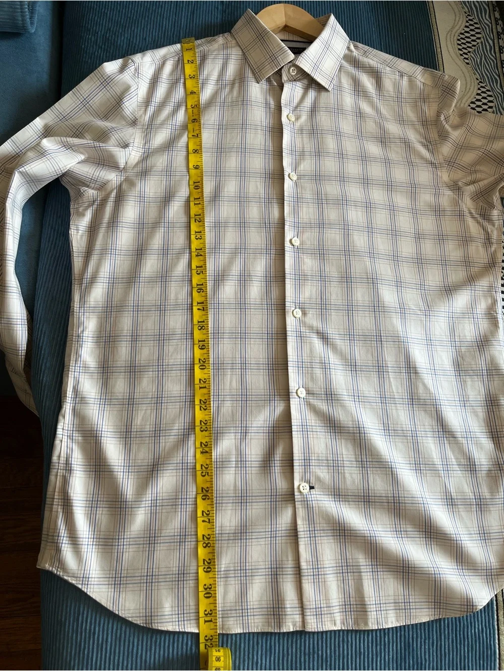 Banana Republic Men's cream and Blue Plaid Dress Shirt